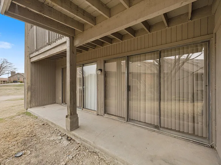 1041 Signal Ridge Pl — Photo 19