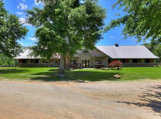 325 Flowing Well Rd, Wagener, SC 29164