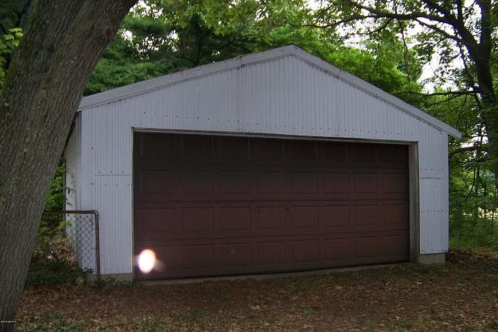 2nd image of 11000 Edgerton Ave NE