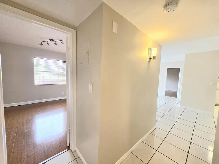 495 SE 8th St #237 — Photo 19