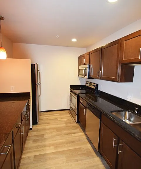 Galaxie High Rise Apartments — Photo 138