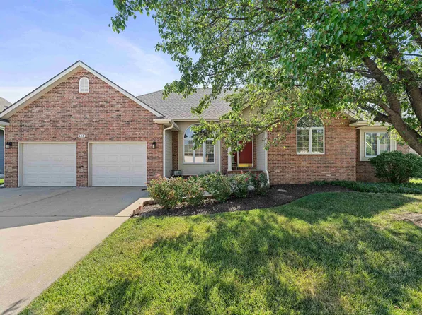 413 S Estates Dr, Salina, KS 67401