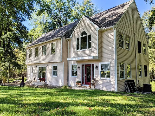 1015 Wallingford Rd, Cheshire, CT 06410