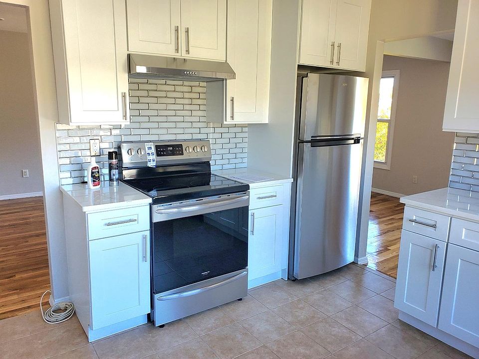 1st image of 15-44 216st