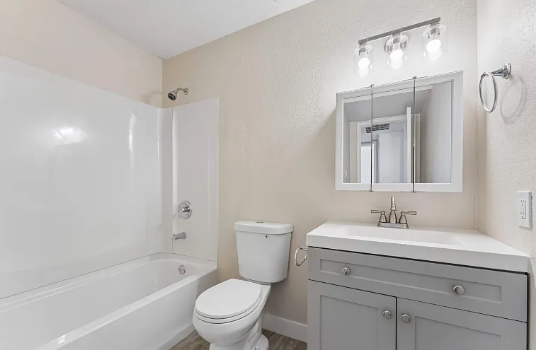 Madison Villas — Photo 11
