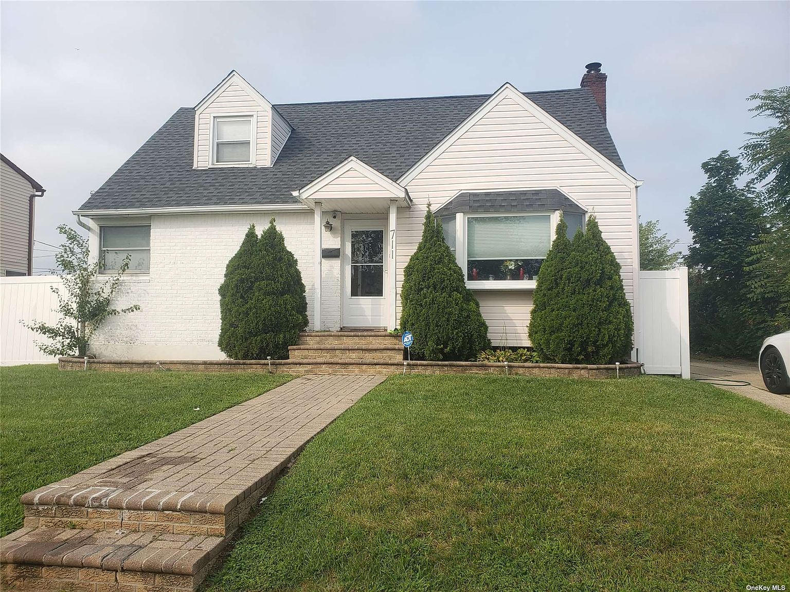 711 Park Avenue, Uniondale, NY 11553 Zillow