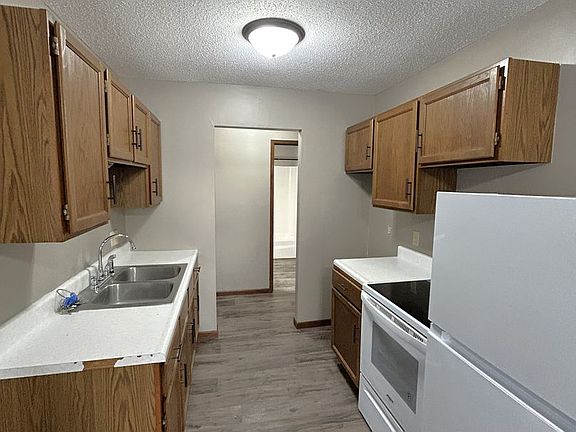 4th image of 716 S 9th St #27