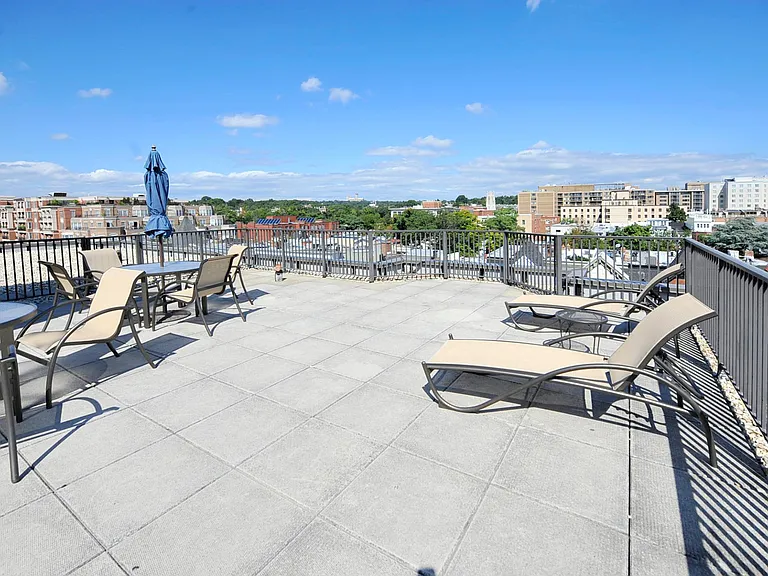 2130 N St NW #406 — Photo 9
