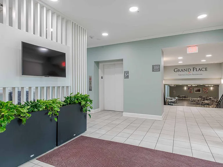 Grand Place 55+ Apartments — Photo 2