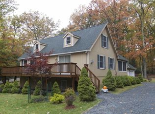 112 Indian Dr, Greentown, PA 18426