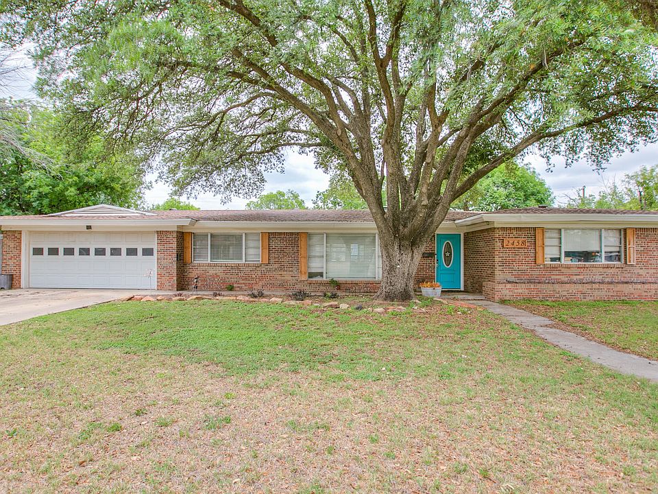 1st image of 2458 Douglas Dr