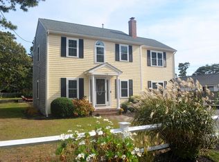 158 Captain Chase Rd, Dennis Pt, MA 02639