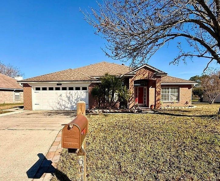 1st image of 6340 Lake Plantation Dr
