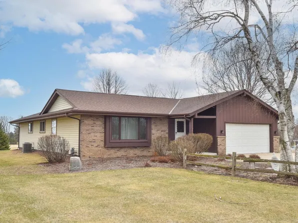 2028 Granville ROAD, Cedarburg, WI 53012