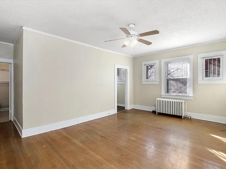 975 N Washington St #3 — Photo 2
