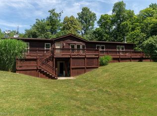 9521 W Smith Rd, Litchfield, OH 44253