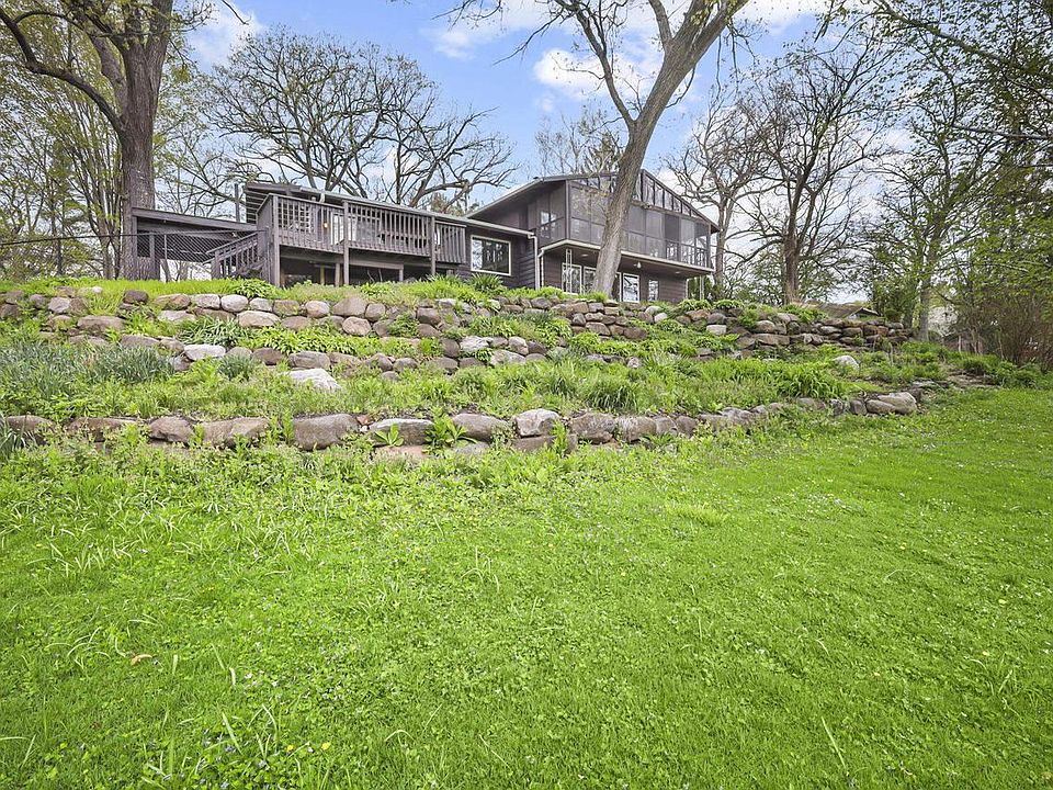 1st image of 1004 Ridgewood Drive