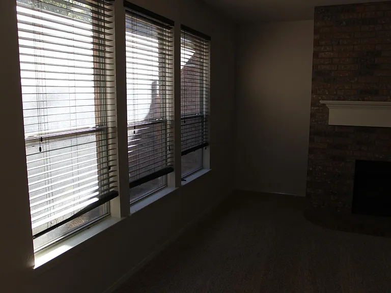 1017 Porter Pl — Photo 49