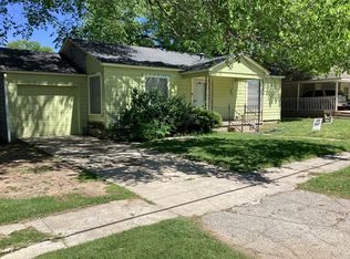 1413 Myrtle St, Gainesville, TX 76240