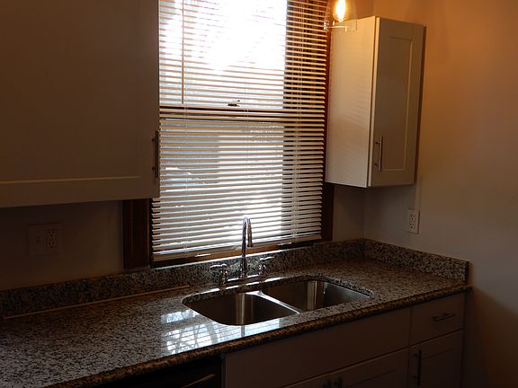 3rd image of 143 S Euclid Ave APT 1