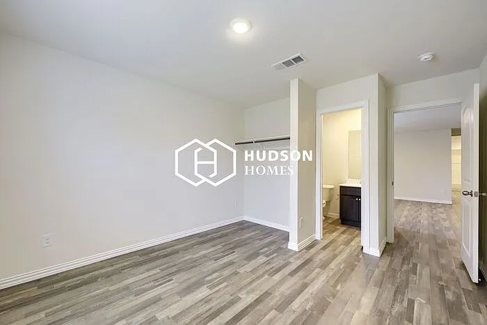 5910 Wilkes Dr — Photo 8