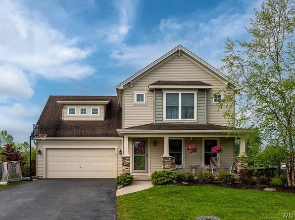 39 Newberry Ln, Lancaster, NY 14086