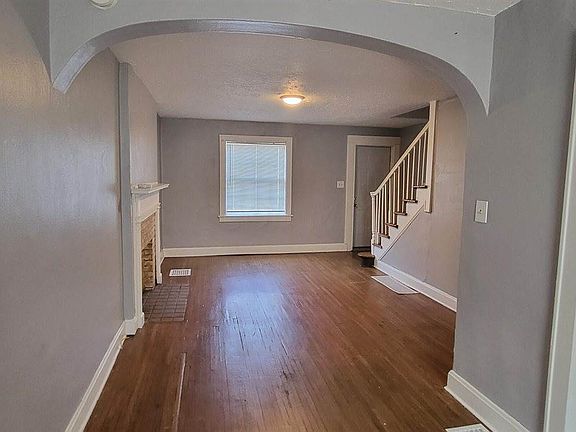 4th image of 1579 Cordell Ave