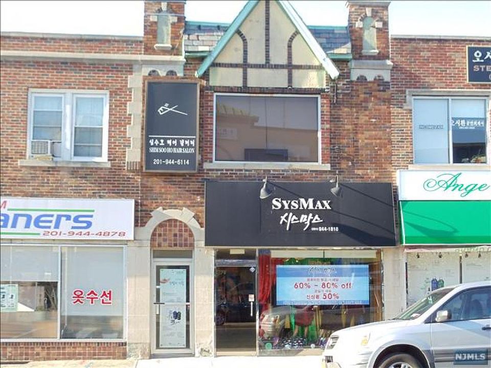 2nd image of 247 Broad Ave