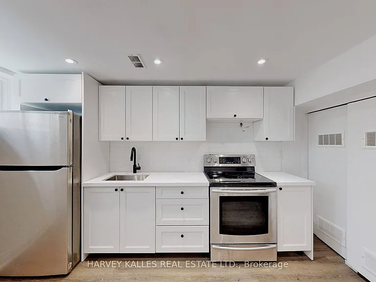 7 Pannahill Rd #BASEMENT — Photo 1