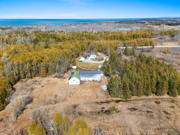 7521 Eliason Rd, Sturgeon Bay, WI 54235