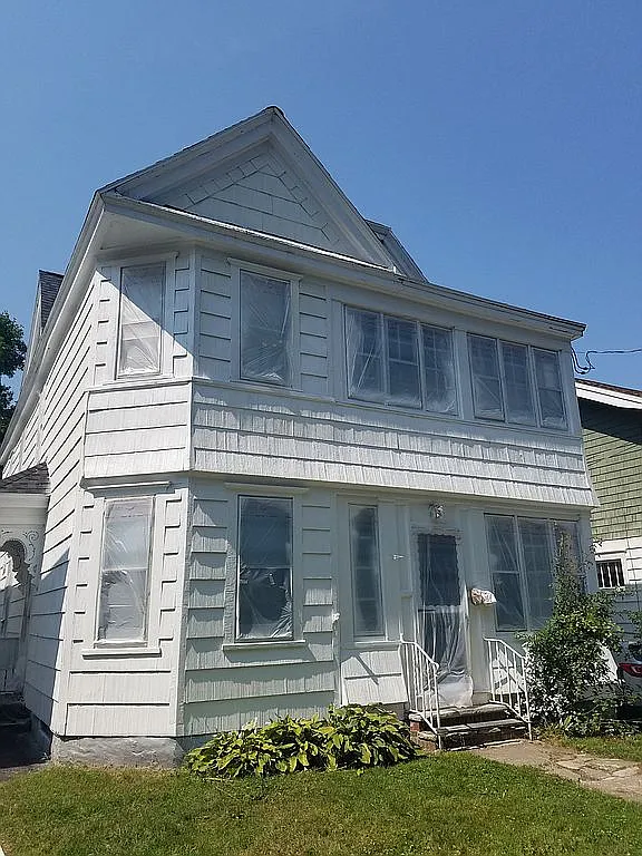 244 Rider Ave photo 1