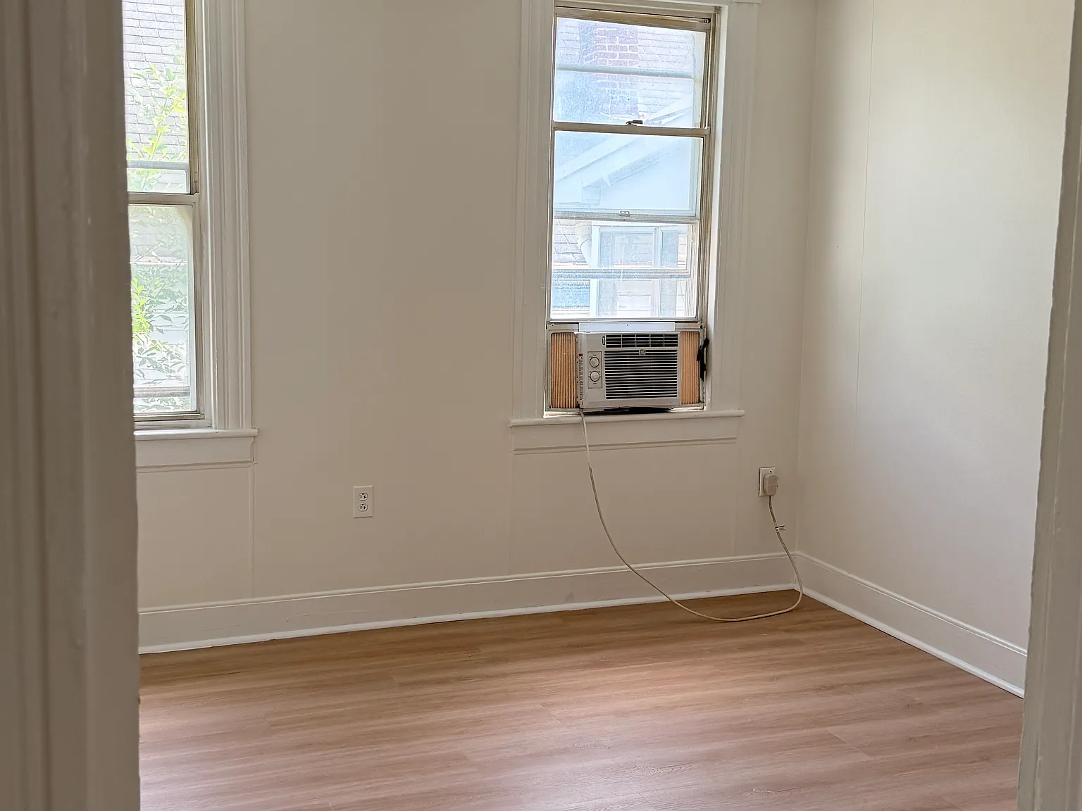 3 bed, 1200 sqft, $875 — Photo 4