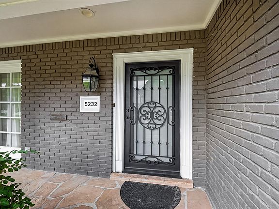 3rd image of 5232 Piping Rock Ln