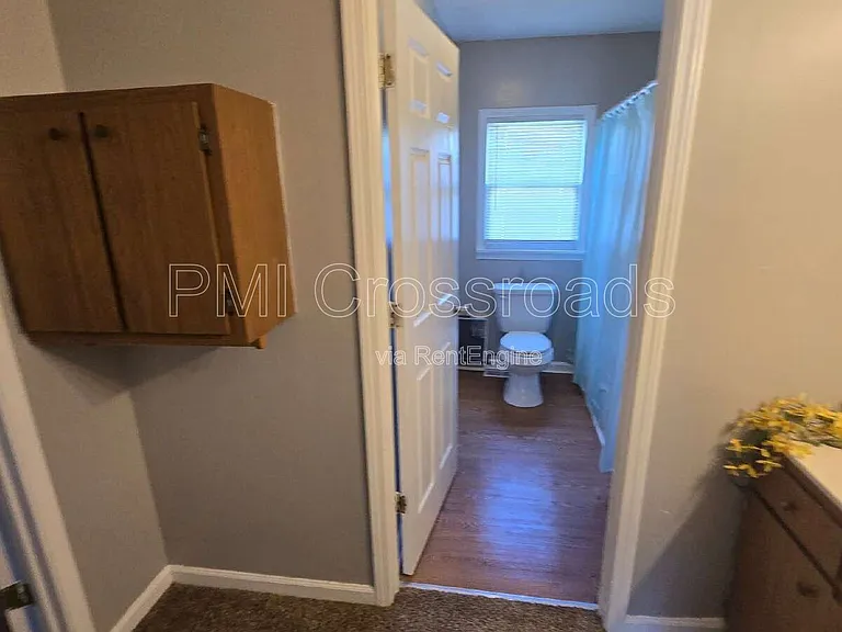 153 S Cypress Ave — Photo 16