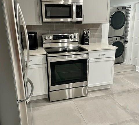 5th image of 4605 Harrison St APT A