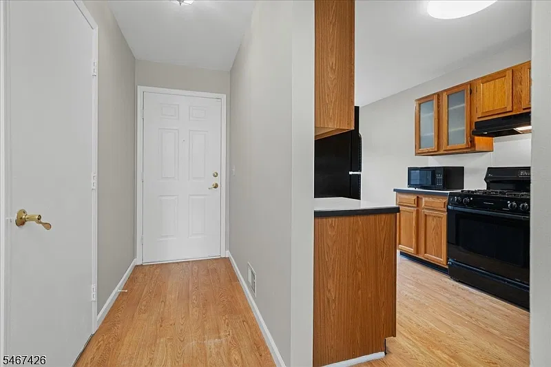 2 bed, 2.5 bath, $3,000 — Photo 4