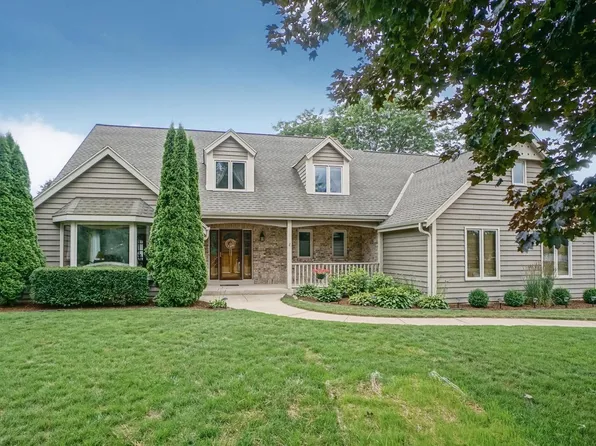 S77W14281 McShane DRIVE, Muskego, WI 53150