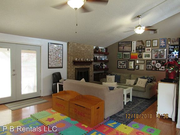 3rd image of 4807 NE Winfield Cir