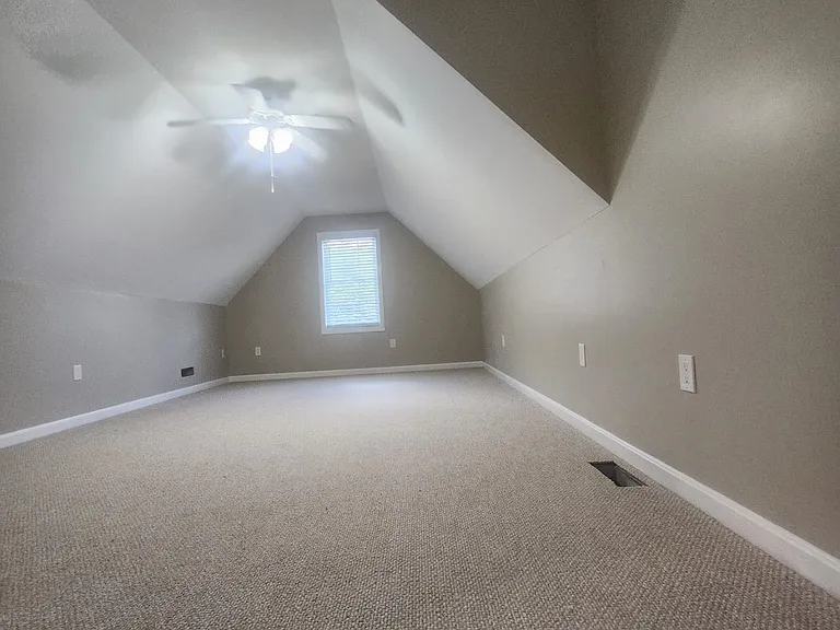 49 Highland Ln — Photo 28