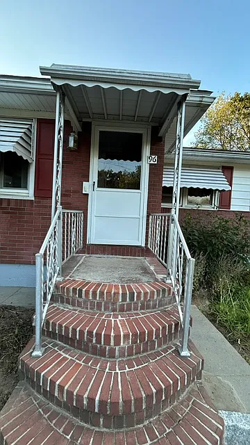 3 bed, 996 sqft, $3,000 — Photo 3