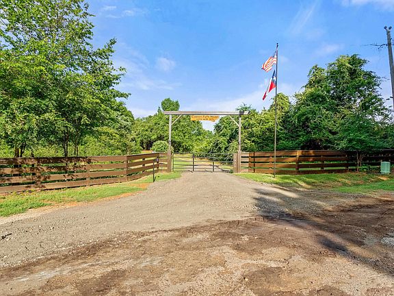 2nd image of 1075 Anderson Dr #323