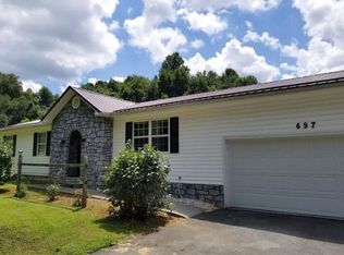 697 Long Hollow Rd, Elizabethton, TN 37643