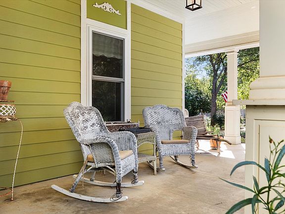 5th image of 326 W Liberty St