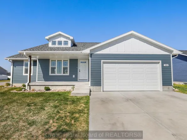 538 Buffalo Grass St, Grand Island, NE 68803