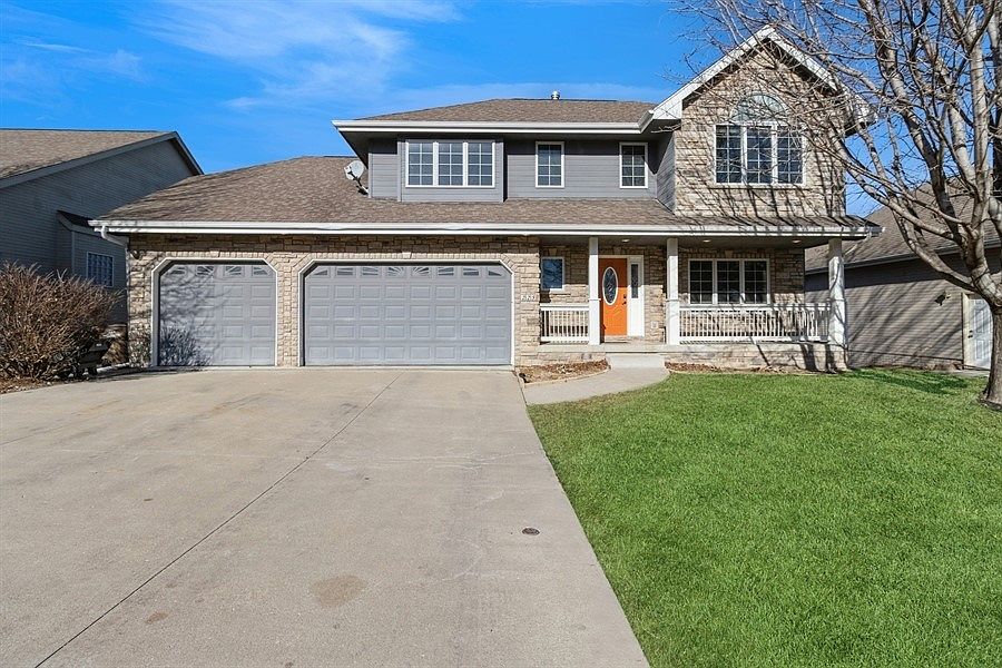 225 9th St NW, Altoona, IA 50009 | Zillow