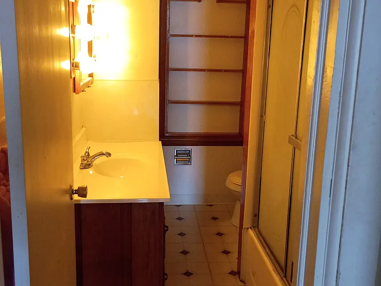 1 W Hanover St #1 — Photo 6