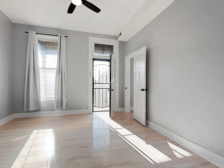 3136 N Clifton Ave #3R — Photo 4