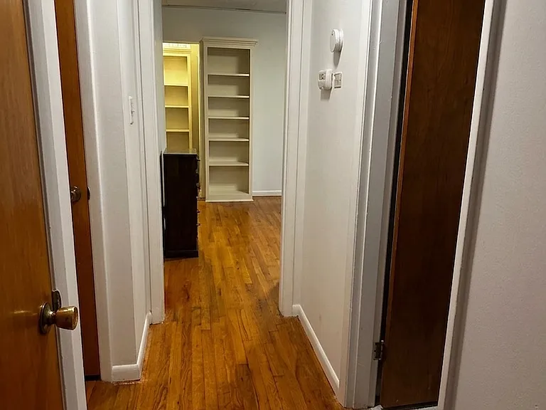 9488 Conklin Ave — Photo 25