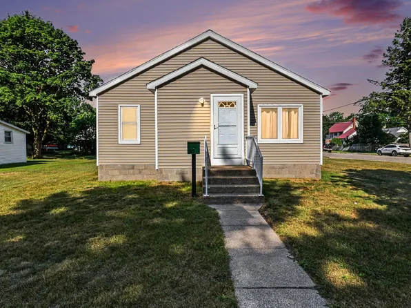 509 N Delia St, Ludington, MI 49431