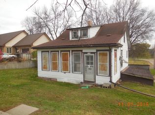 1206 10th St E, Glencoe, MN 55336